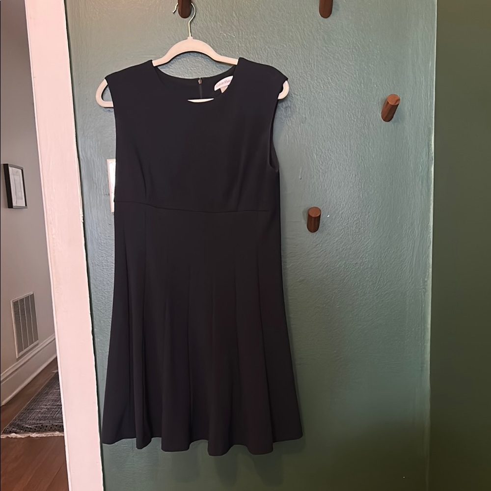 Calvin Klein Elegant Navy Sleeveless Dress